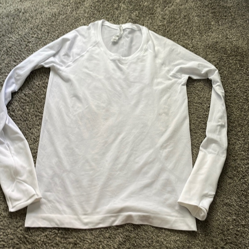 Lululemon swiftly tech 2.0 size 8 WORN ONCE!